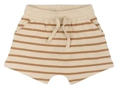 Lysbrun og råhvidstribet shorts med bindebånd fra The New Siblings TNST6213 indian tan striped